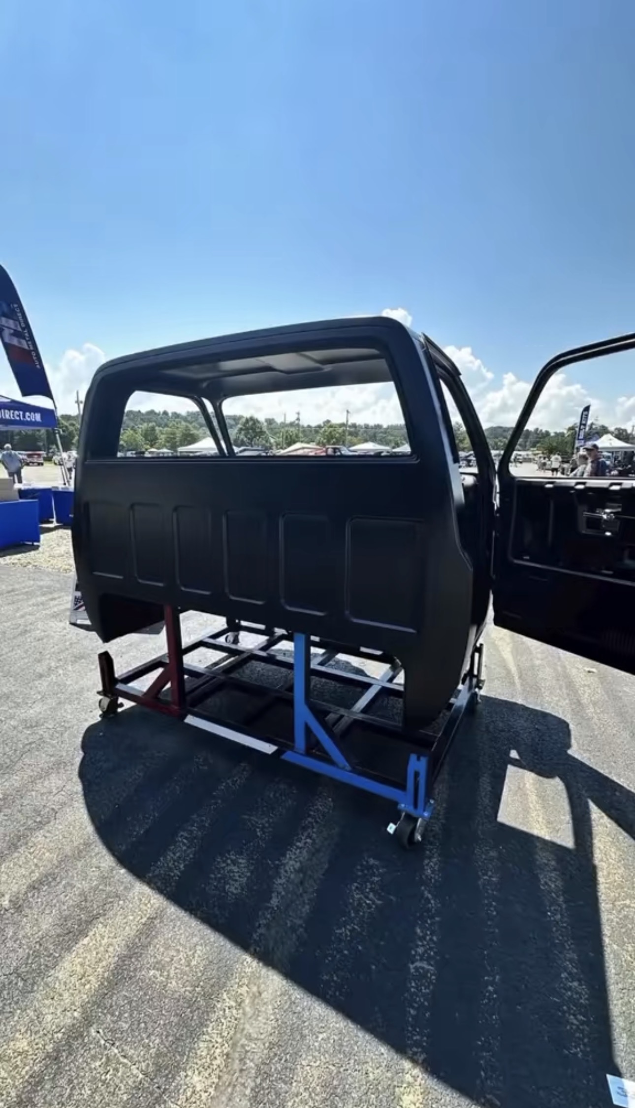 305 Car 76-80 — view 3